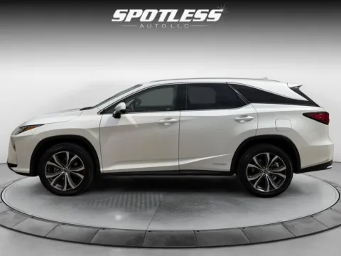 More photos of 2018 Lexus RX 450hL at Spotless Auto Loop 1604, TX