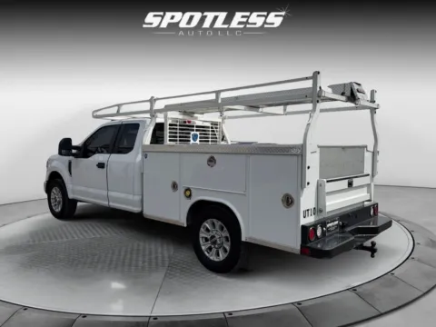 More photos of 2021 Ford F-250 Super Duty at Spotless Auto Loop 1604, TX