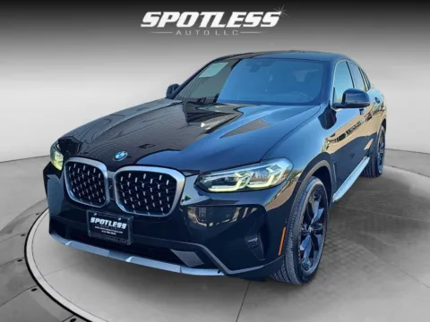 Black 2022 BMW X4 xDrive30i for sale in San Antonio, TX