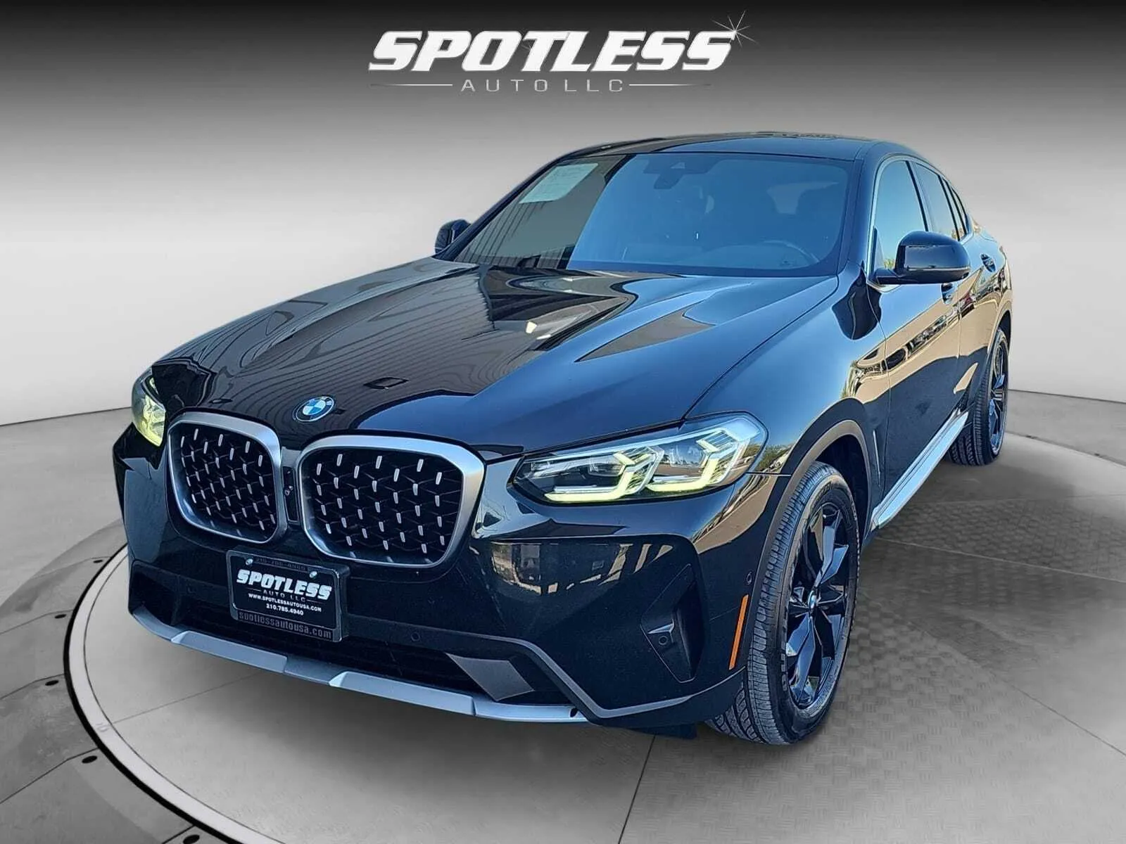 Black 2022 BMW X4 xDrive30i for sale in San Antonio, TX