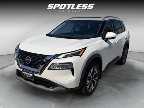 White 2021 Nissan Rogue SV for sale in San Antonio, TX