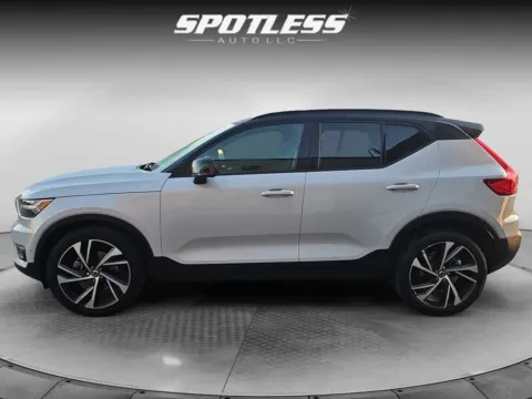 Another view of 2021 Volvo XC40 T5 R-Design for sale in San Antonio, TX at Spotless Auto Loop 1604