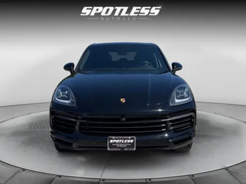 More photos of 2021 Porsche Cayenne at Spotless Auto Loop 1604, TX