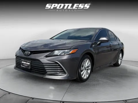 Gray 2022 Toyota Camry LE for sale in San Antonio, TX