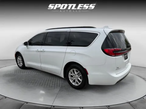 More photos of 2022 Chrysler Pacifica Touring L at Spotless Auto Loop 1604, TX