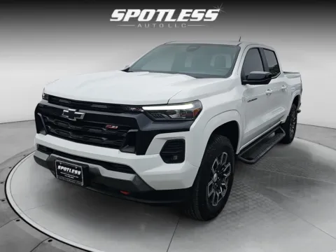 White 2024 Chevrolet Colorado Z71 for sale in San Antonio, TX