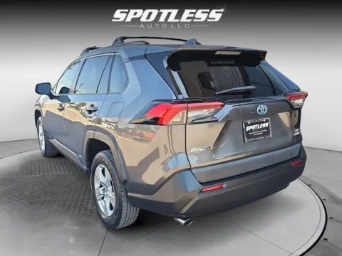 More photos of 2020 Toyota RAV4 Hybrid XLE at Spotless Auto Loop 1604, TX