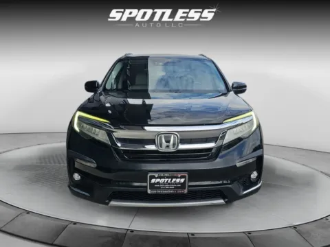 More photos of 2019 Honda Pilot Elite at Spotless Auto Loop 1604, TX
