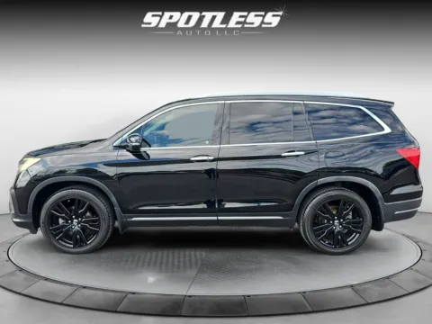 Another view of 2019 Honda Pilot Elite for sale in San Antonio, TX at Spotless Auto Loop 1604