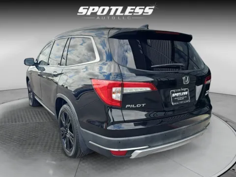 More photos of 2019 Honda Pilot Elite at Spotless Auto Loop 1604, TX