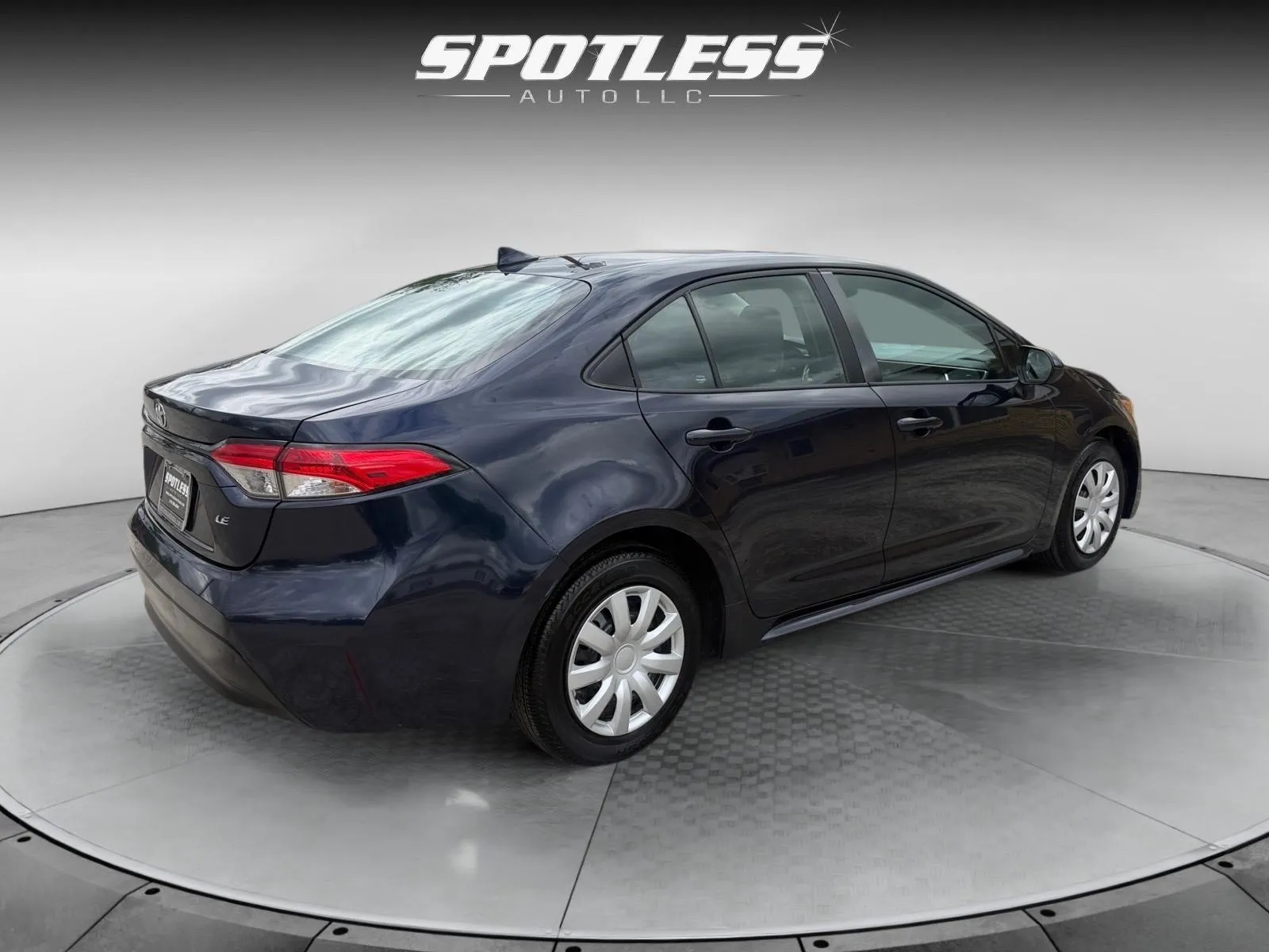 2023 Toyota Corolla LE - Photo 9