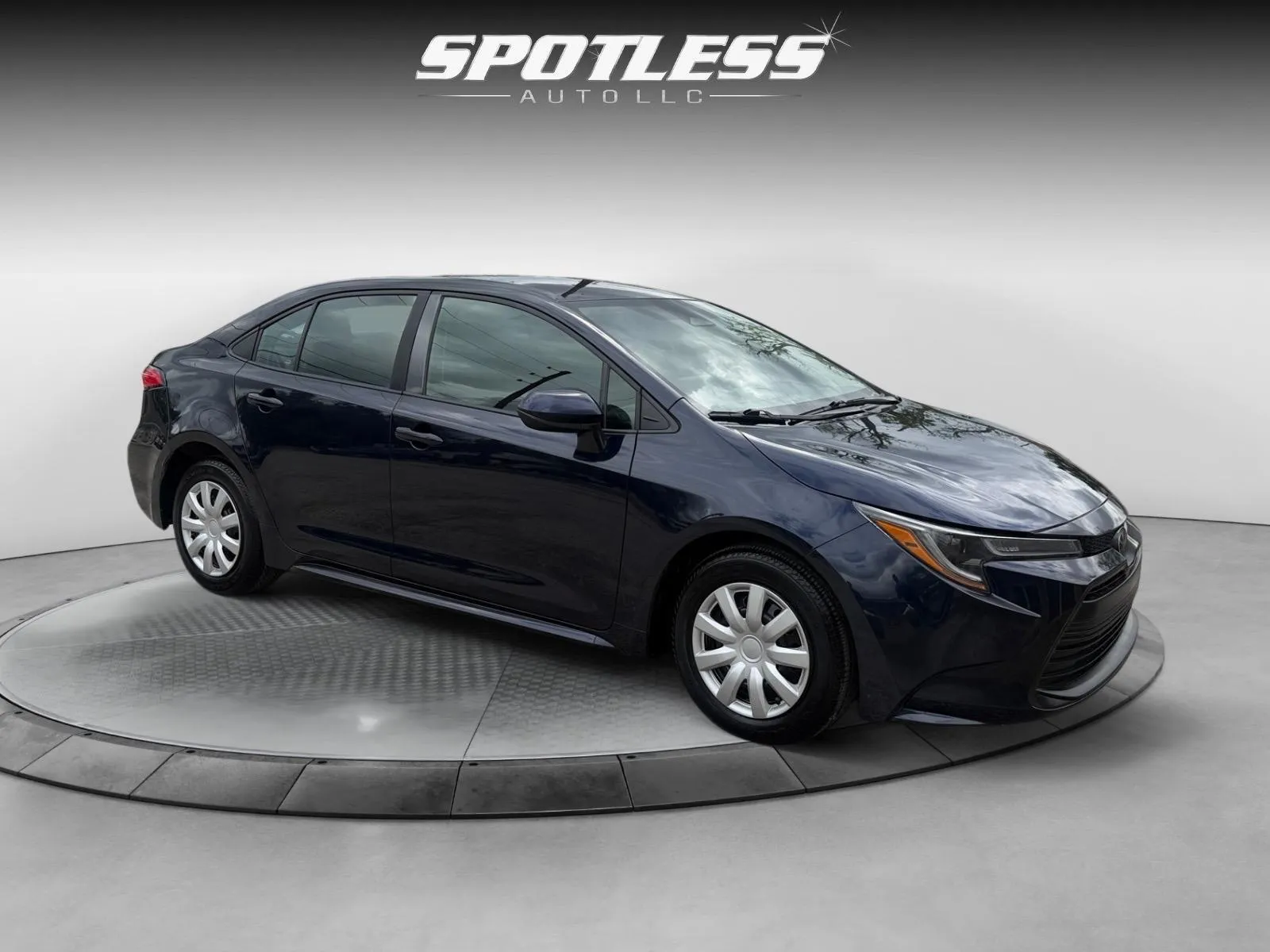 2023 Toyota Corolla LE - Photo 7