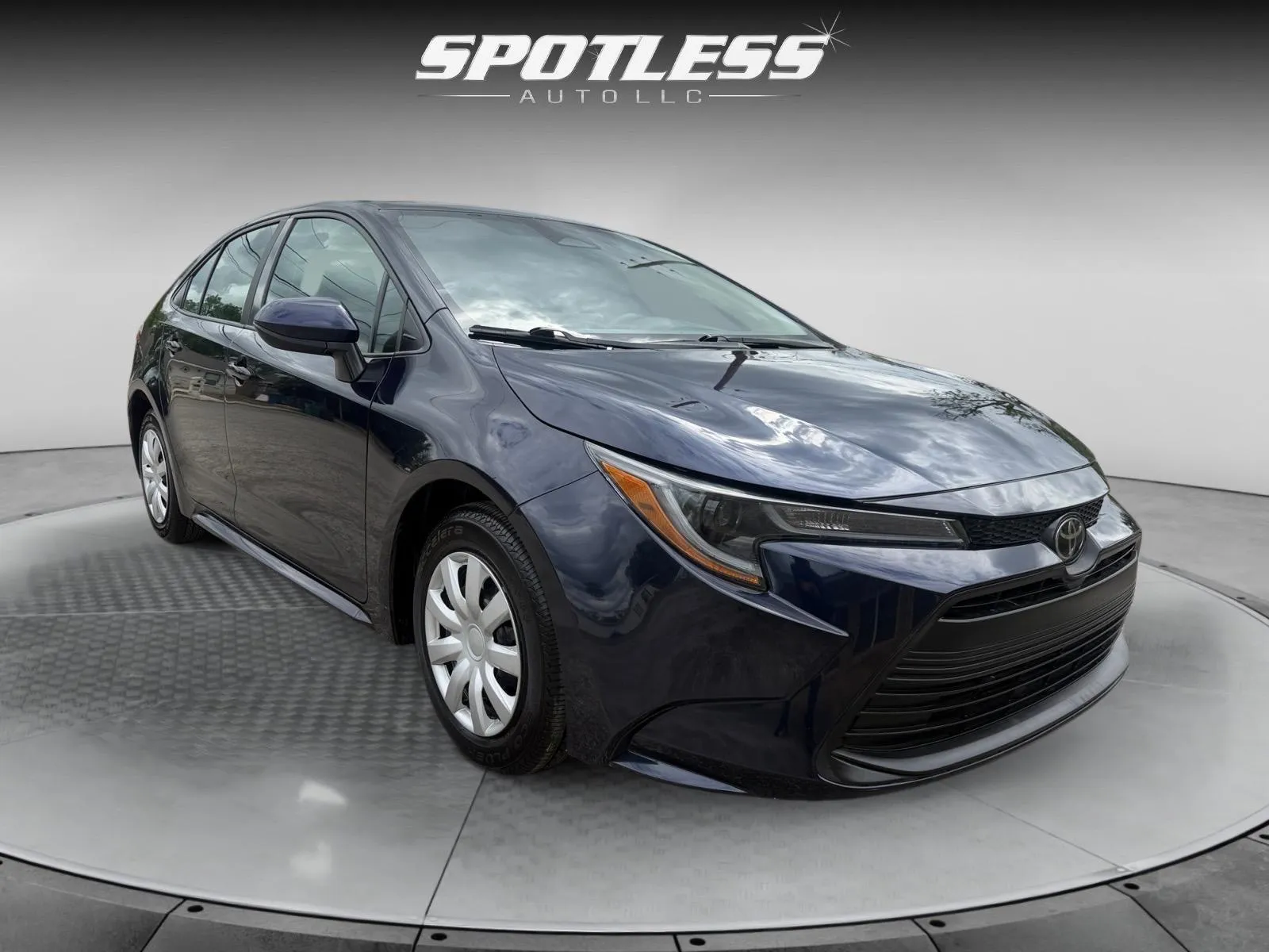 2023 Toyota Corolla LE - Photo 11