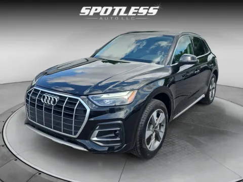 Black 2023 Audi Q5 quattro Premium Plus 40 TFSI for sale in San Antonio, TX