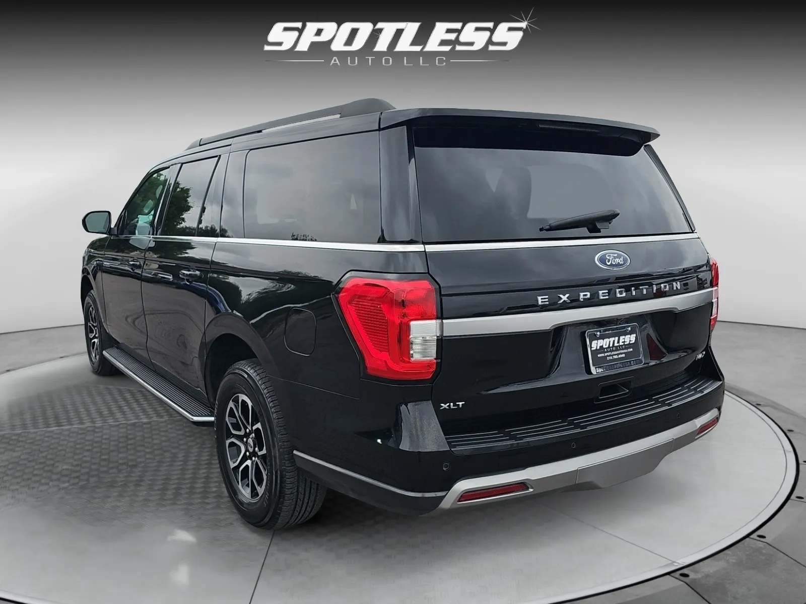 More photos of 2023 Ford Expedition MAX XLT at Spotless Auto Loop 1604, TX