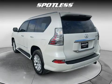 More photos of 2019 Lexus GX 460 at Spotless Auto Loop 1604, TX