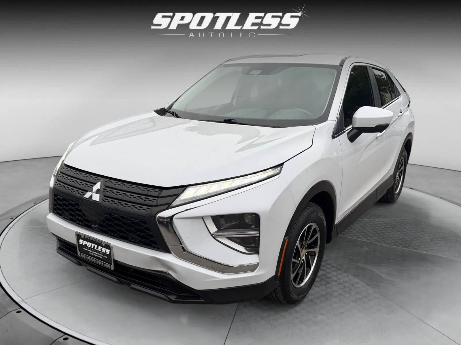 White 2022 Mitsubishi Eclipse Cross ES for sale in San Antonio, TX