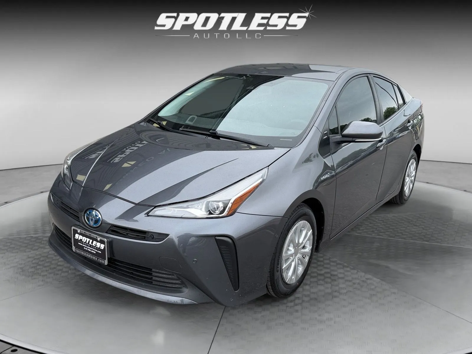 Gray 2022 Toyota Prius LE for sale in San Antonio, TX