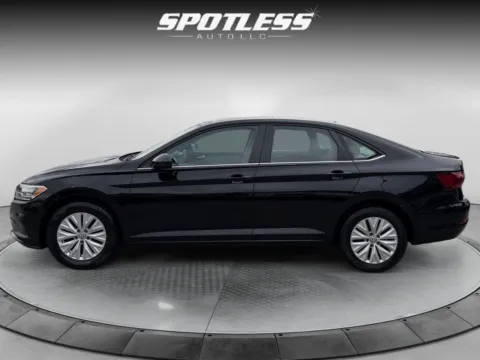 More photos of 2020 Volkswagen Jetta Comfortline at Spotless Auto Loop 1604, TX