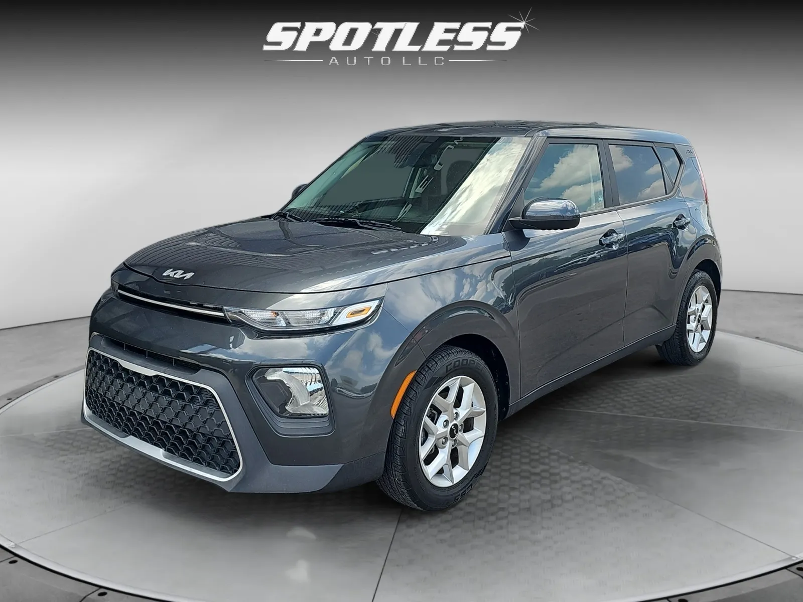 Gray 2022 Kia Soul LX for sale in San Antonio, TX