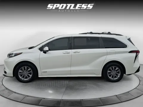 Another view of 2021 Toyota Sienna XLE 8-Passenger for sale in San Antonio, TX at Spotless Auto Loop 1604
