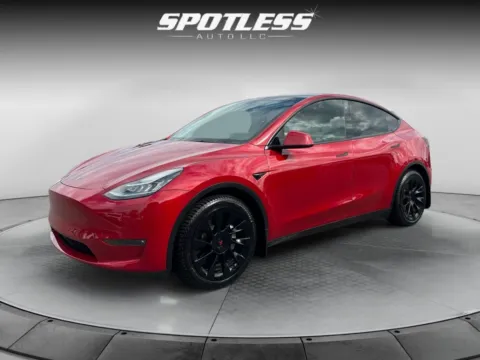 Red 2021 Tesla Model Y Long Range for sale in San Antonio, TX