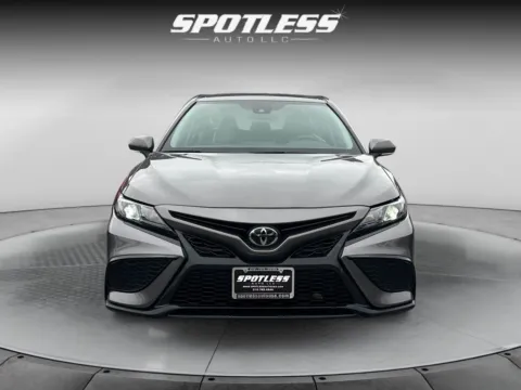 More photos of 2022 Toyota Camry SE at Spotless Auto Loop 1604, TX