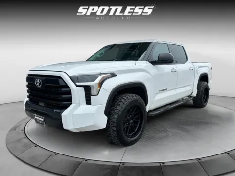 White 2024 Toyota Tundra SR5 for sale in San Antonio, TX