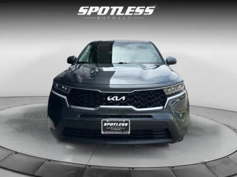 More photos of 2022 Kia Sorento LX at Spotless Auto Loop 1604, TX