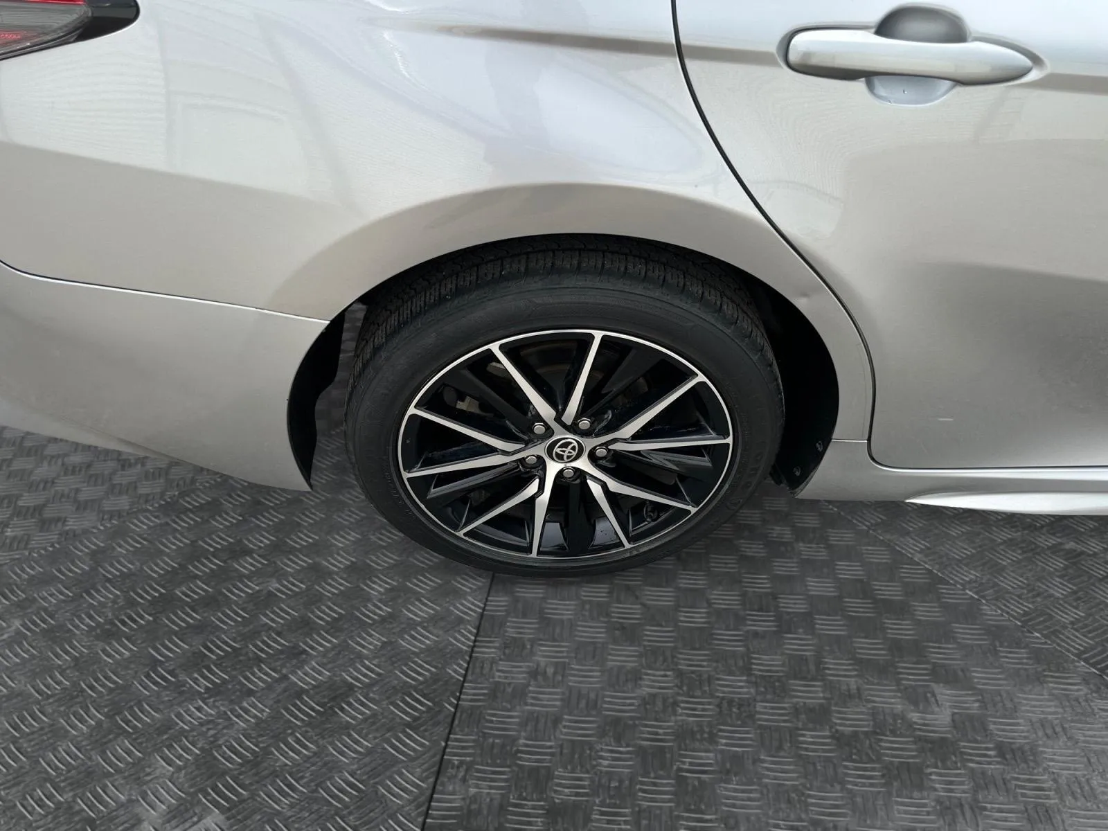 Toyota Camry photo 14