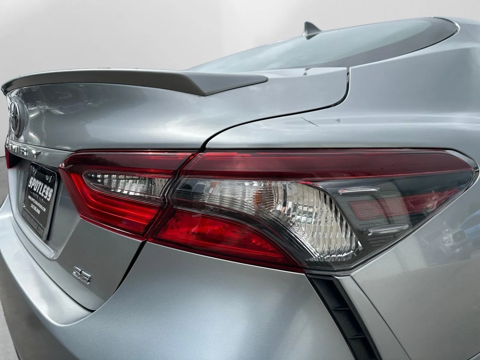 Toyota Camry photo 12
