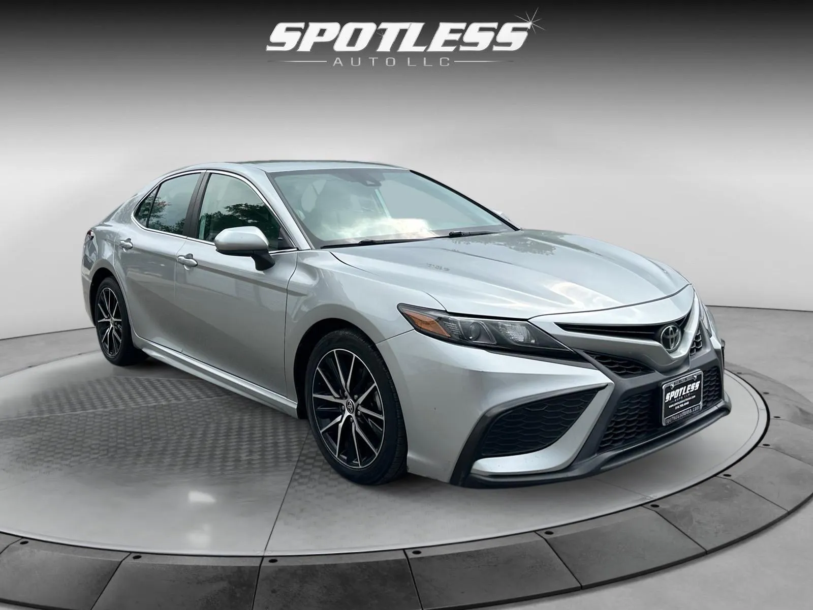 Toyota Camry photo 11