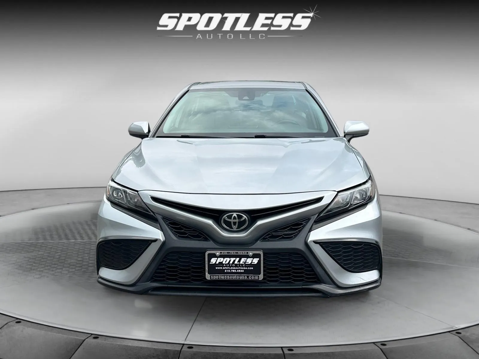 Toyota Camry photo 5