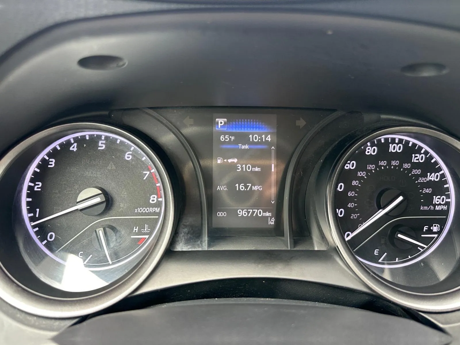 Toyota Camry photo 18