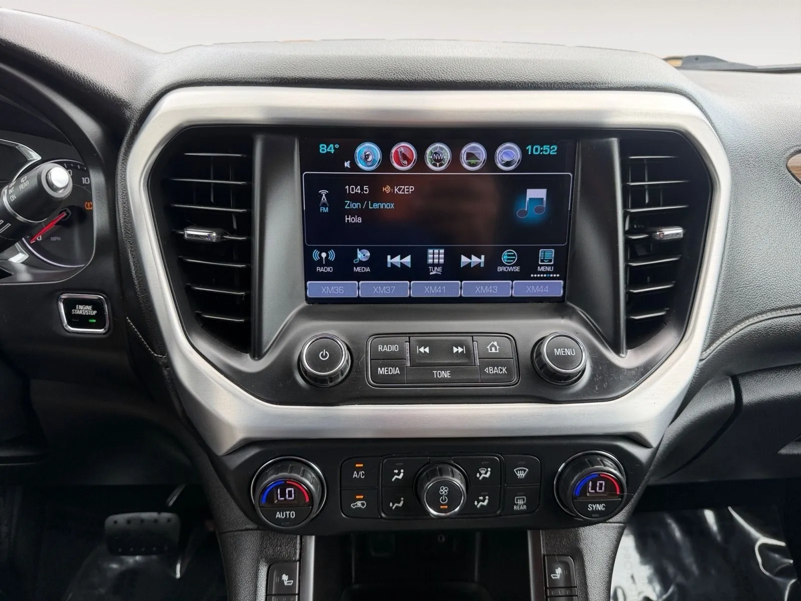 GMC Acadia photo 27