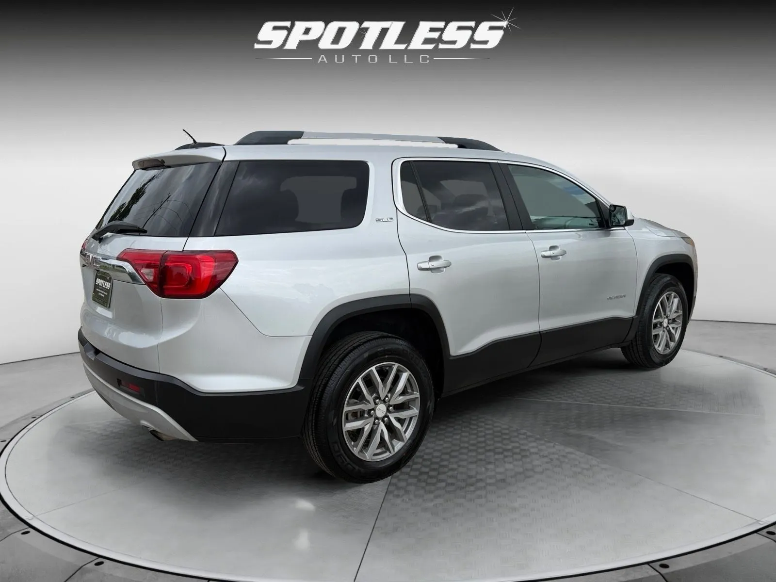 GMC Acadia photo 7