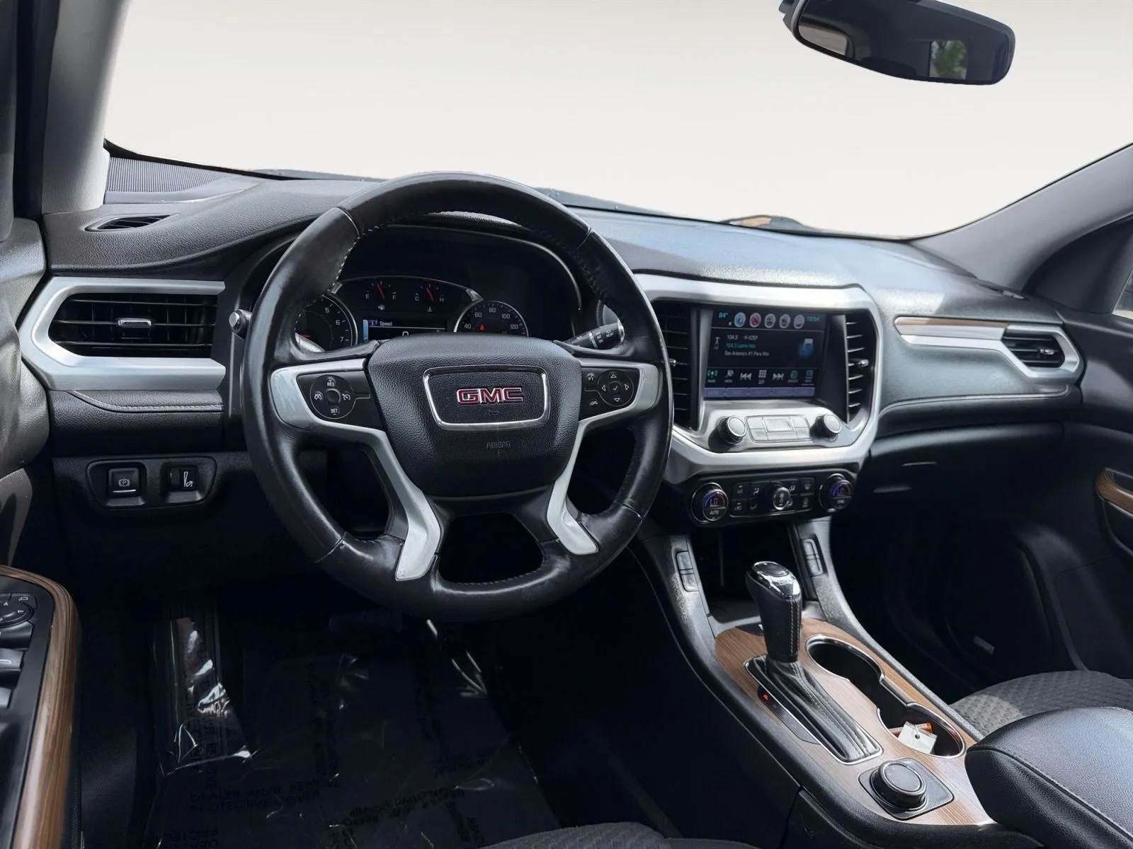 GMC Acadia photo 21