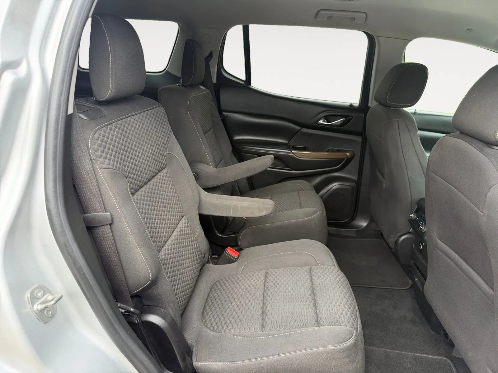 GMC Acadia photo 22