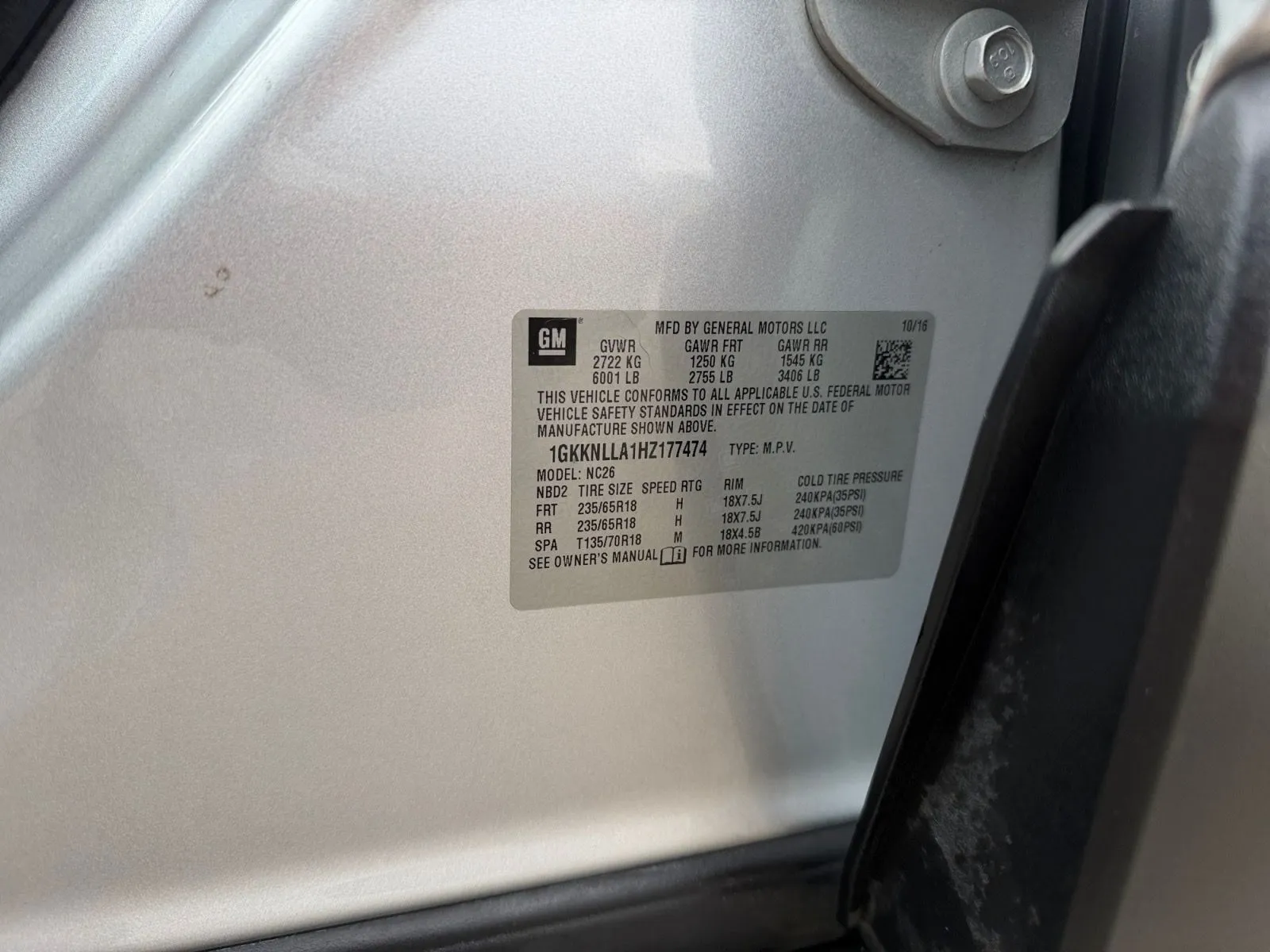 GMC Acadia photo 17