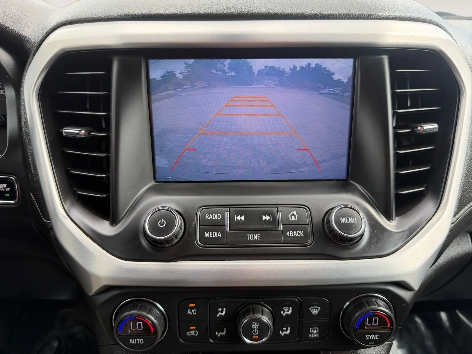 GMC Acadia photo 28