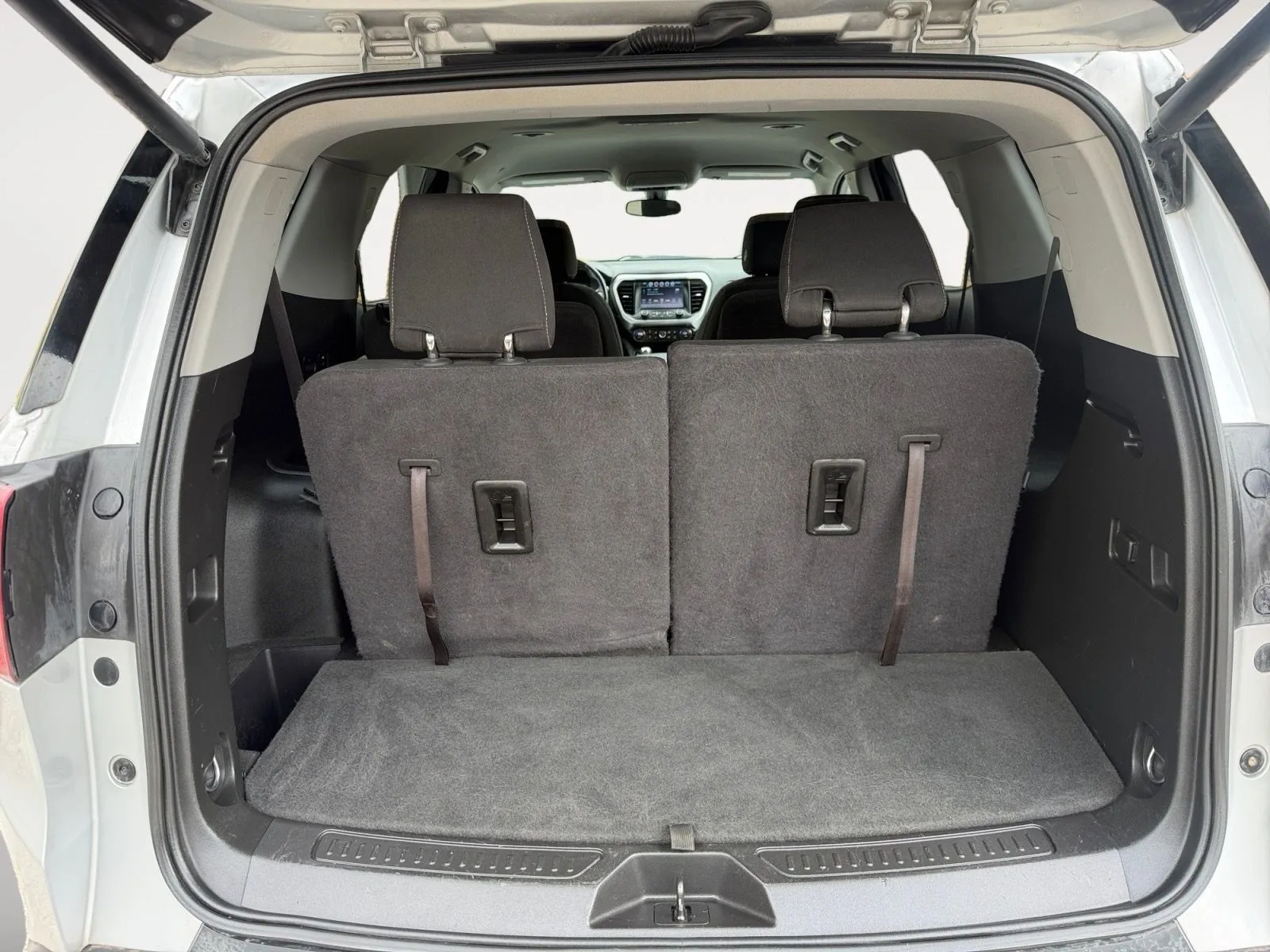 GMC Acadia photo 30