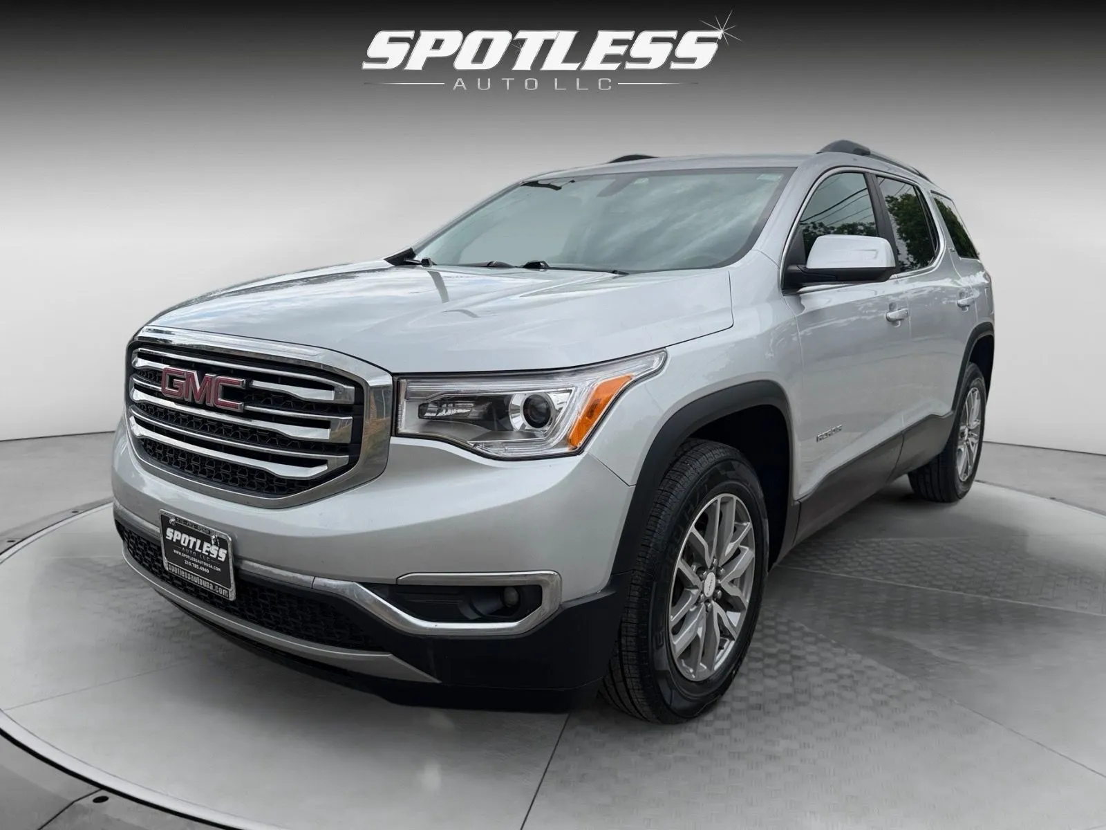 GMC Acadia photo 3