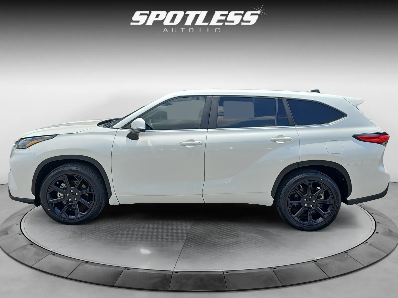 Toyota Highlander photo 4