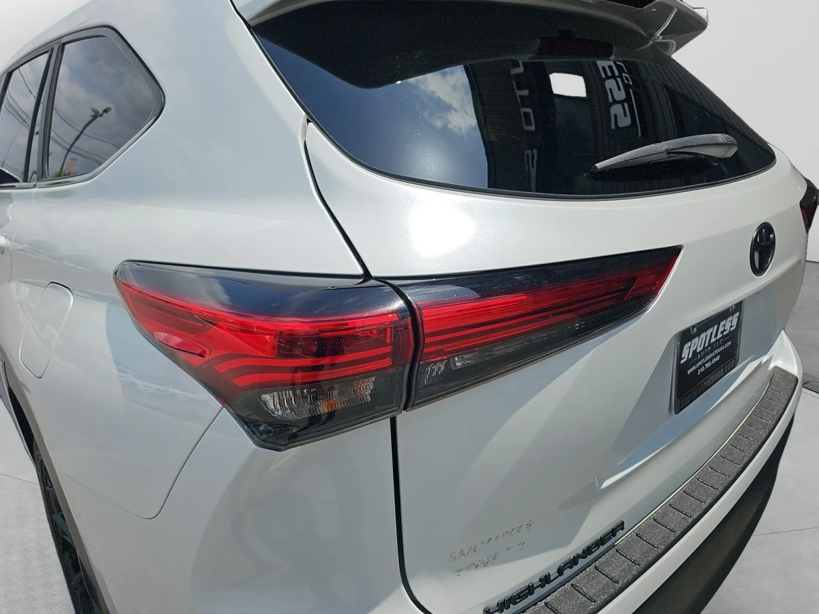 Toyota Highlander photo 12