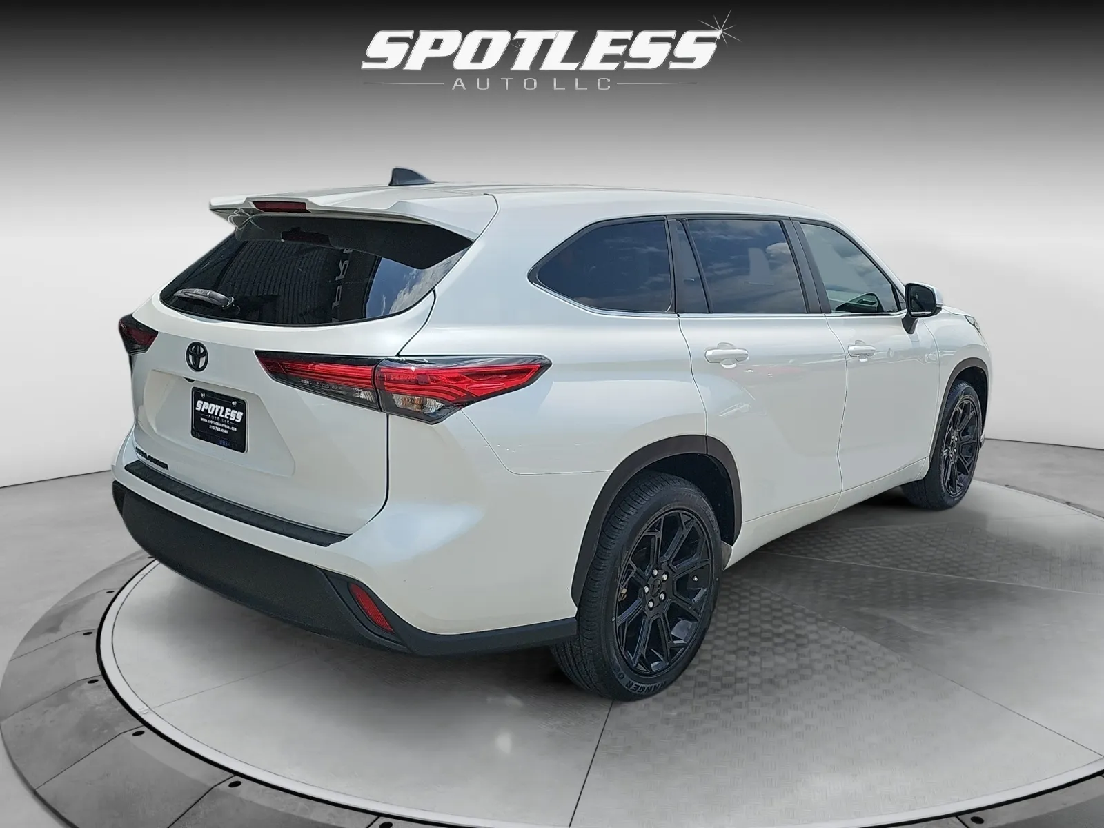 Toyota Highlander photo 7