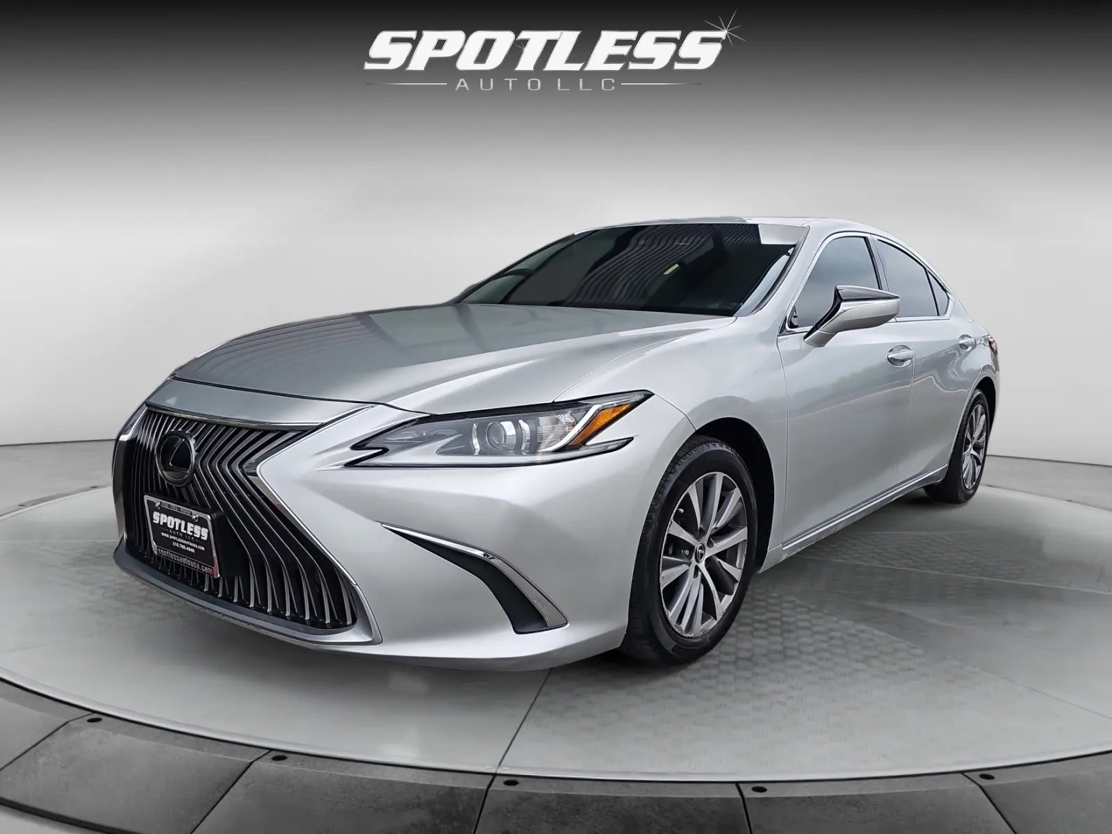 2019 Lexus ES 350 350's photo
