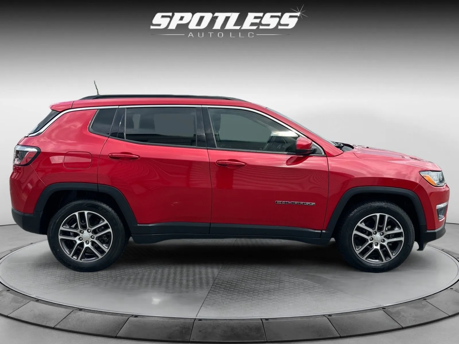 Jeep Compass photo 8