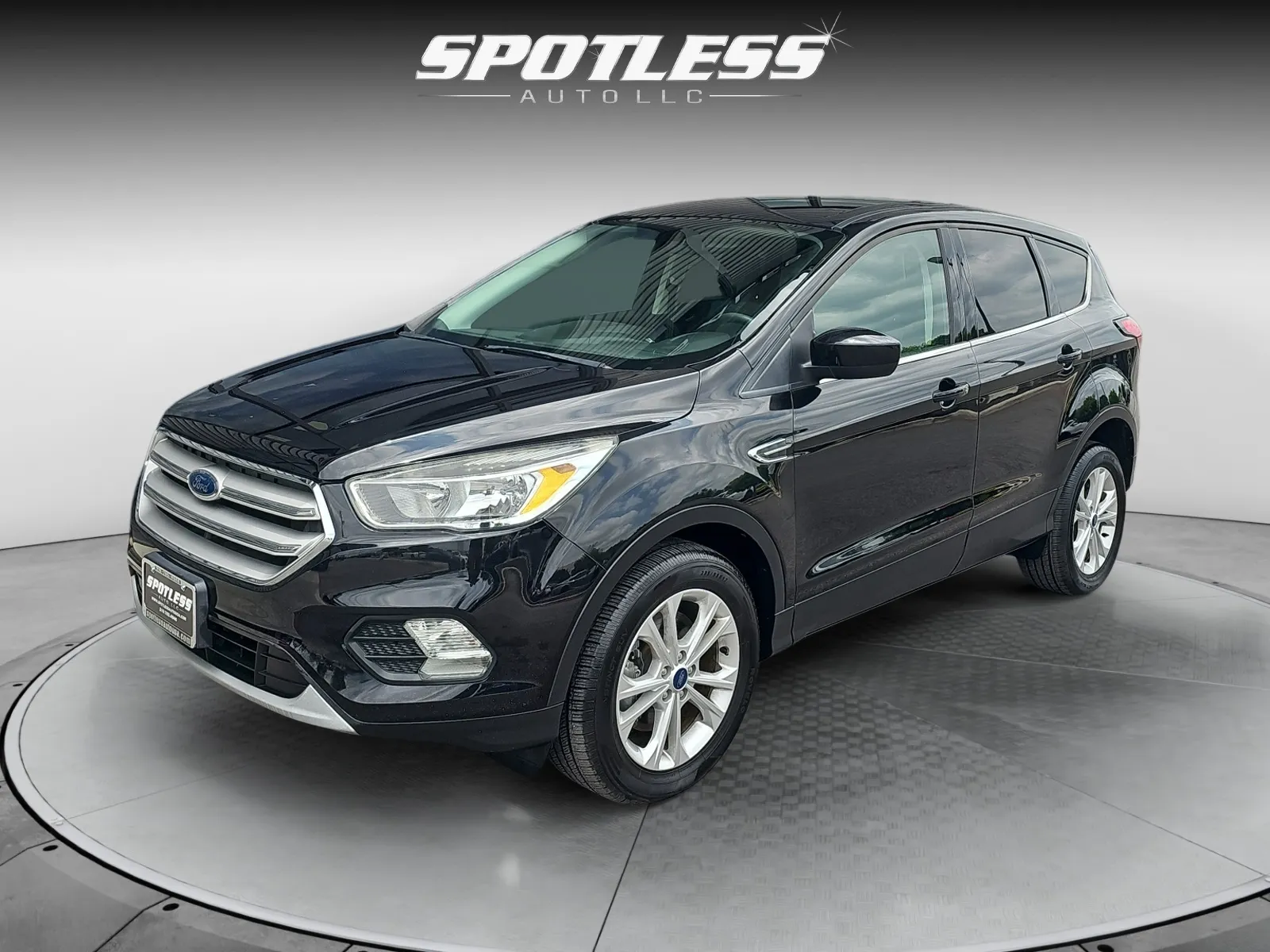 2019 Ford Escape SE's photo