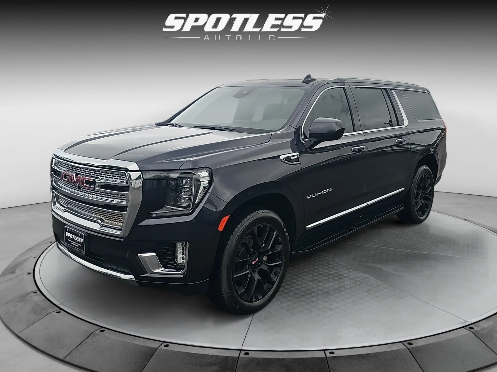 Gray 2023 GMC Yukon XL SLT for sale in San Antonio, TX