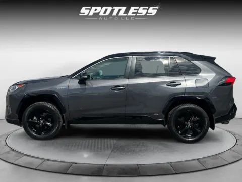 More photos of 2019 Toyota RAV4 Hybrid XSE at Spotless Auto Loop 1604, TX